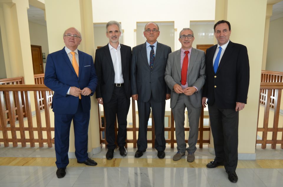 Convenio Colegios de Médicos