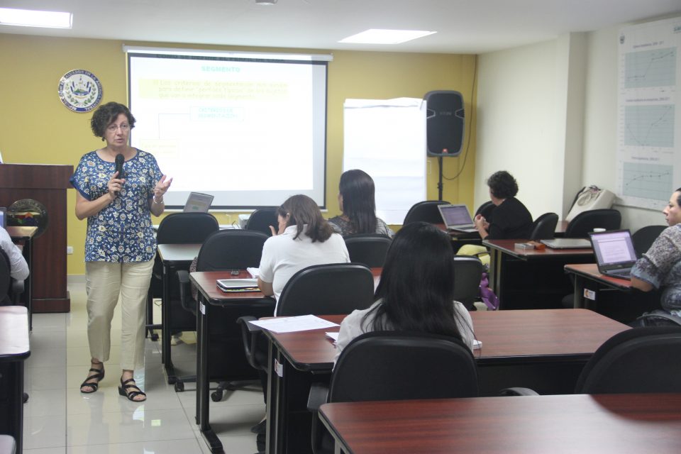 Curso Investigación El Salvador