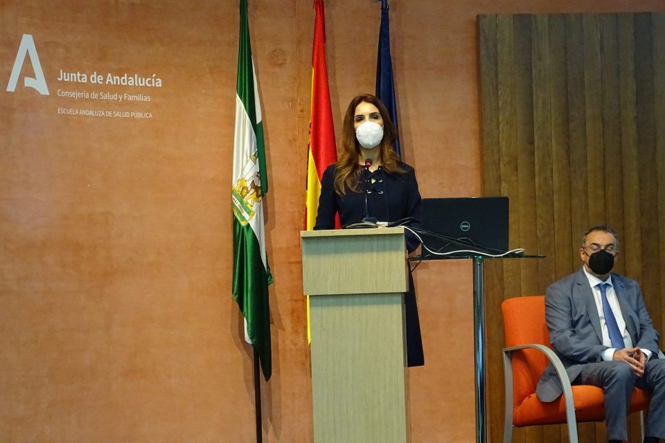 Carmen Pérez Cátedra Economía de la Salud